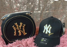 Load image into Gallery viewer, NY HAT AND PURSE SETS