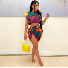 Load image into Gallery viewer, Womens Floral Top And Skirt
